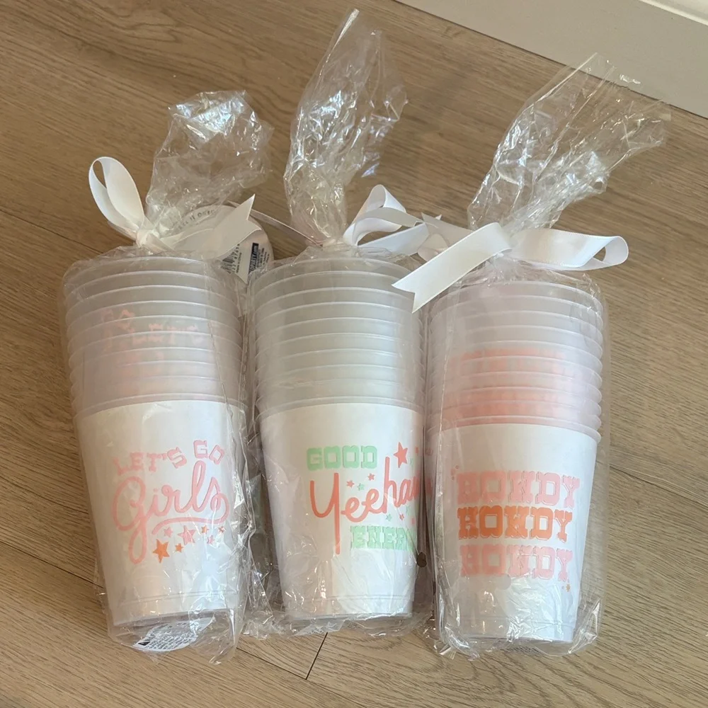 Western Cowgirl Party Cups with Fun Sayings New NWT